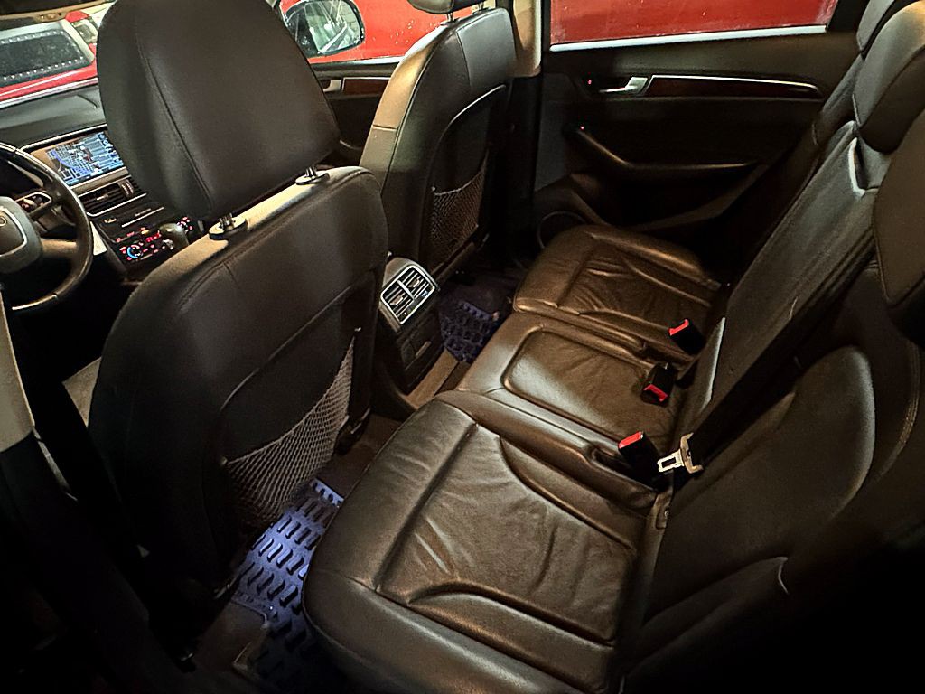 2010 Audi Q5 Image 18