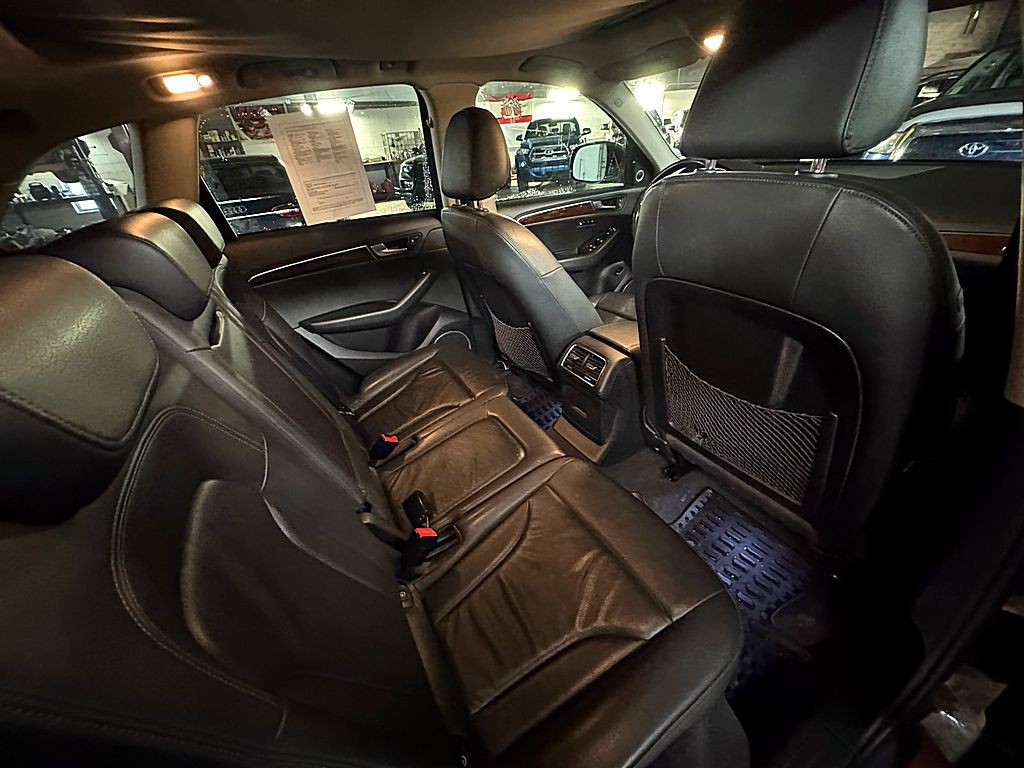 2010 Audi Q5 Image 21