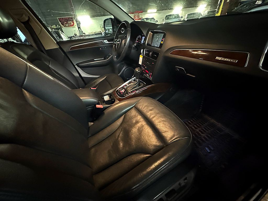 2010 Audi Q5 Image 23