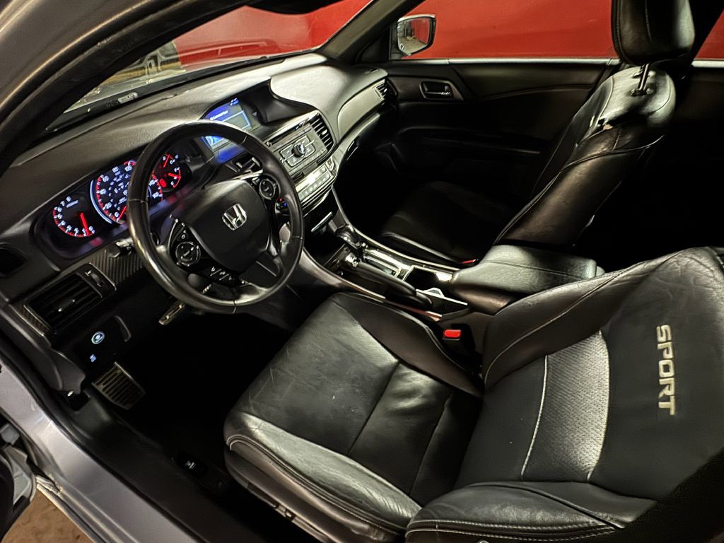 2016 Honda Accord Image 11