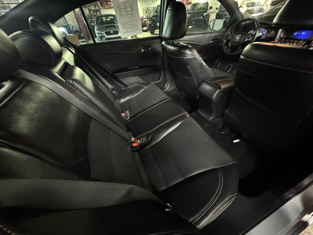 2016 Honda Accord Image 22