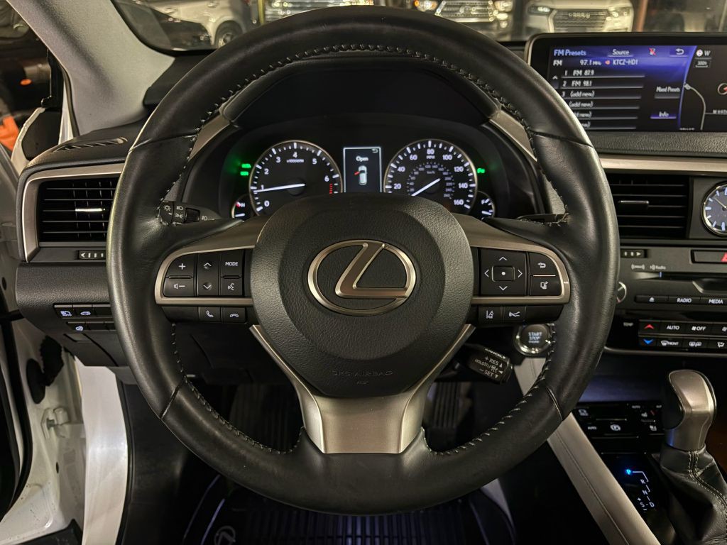 2017 Lexus RX Image 11