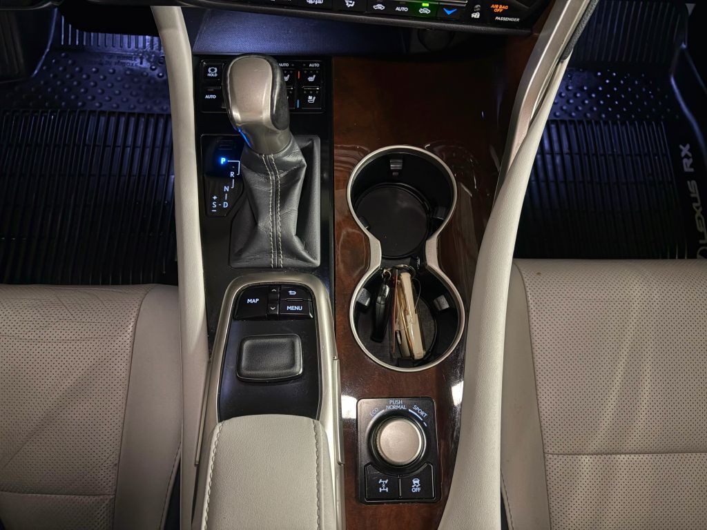 2017 Lexus RX Image 14