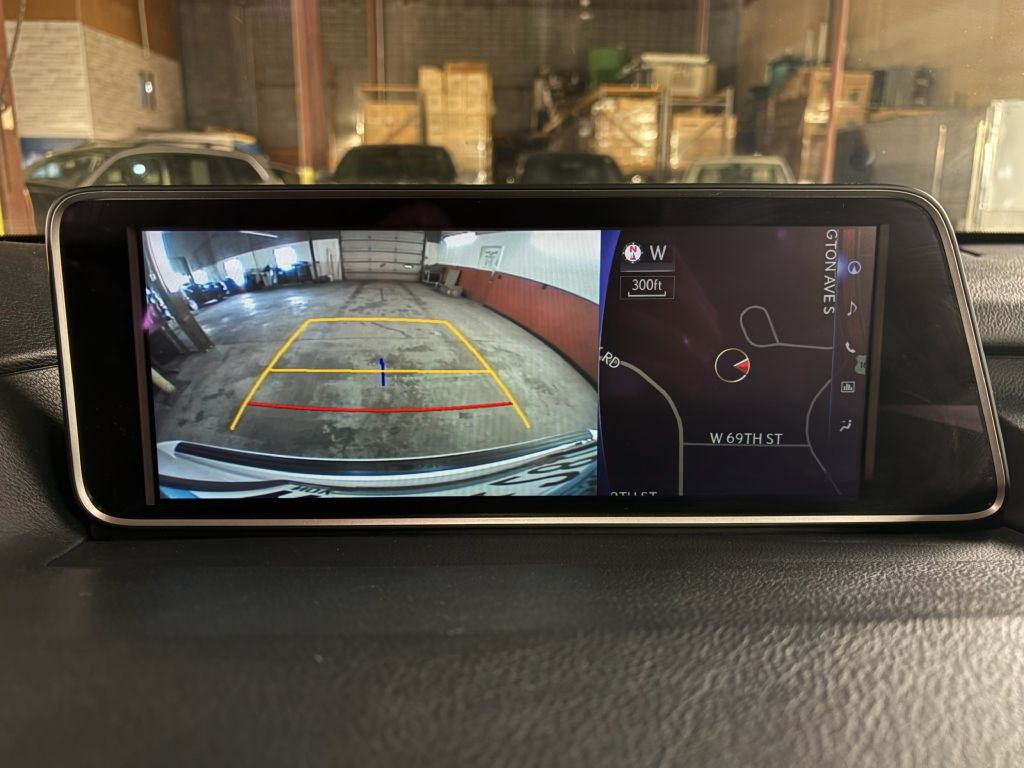 2017 Lexus RX Image 16