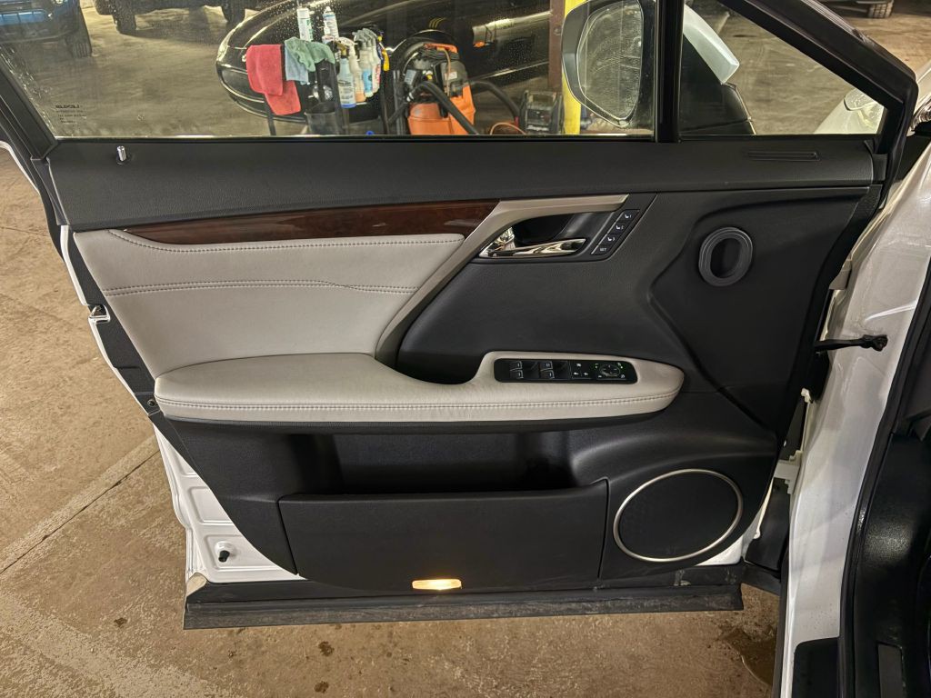 2017 Lexus RX Image 20