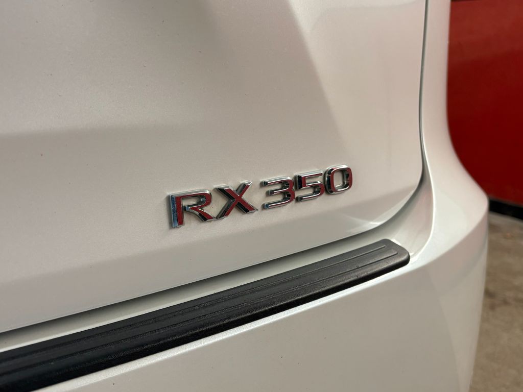 2017 Lexus RX Image 30