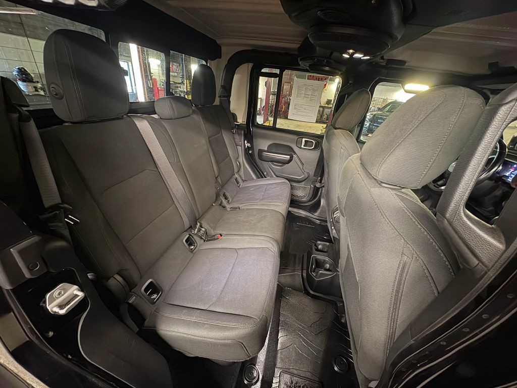 2020 Jeep Gladiator Image 22