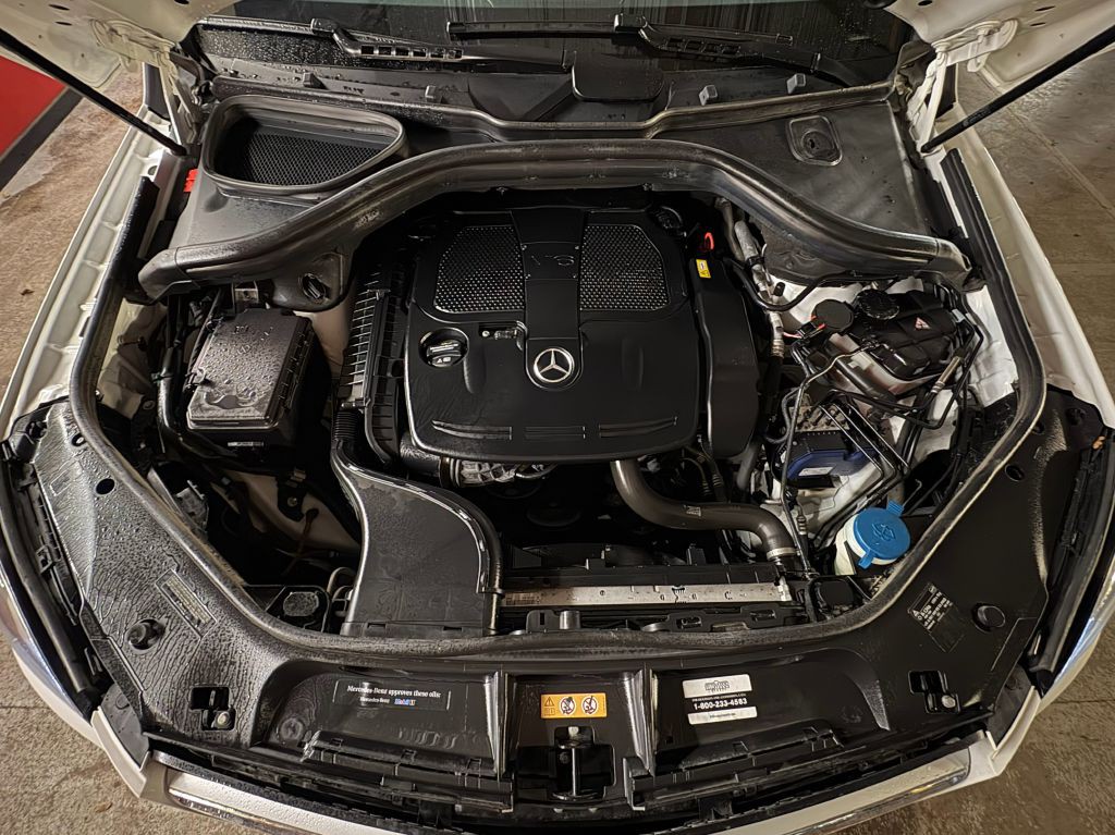 2016 Mercedes-Benz GLE-Class Image 2