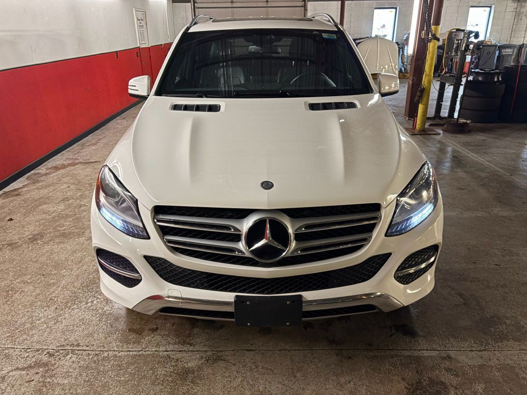 2016 Mercedes-Benz GLE-Class Image 9