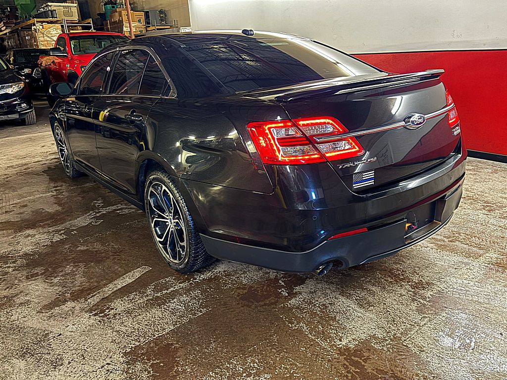 2015 Ford Taurus Image 5