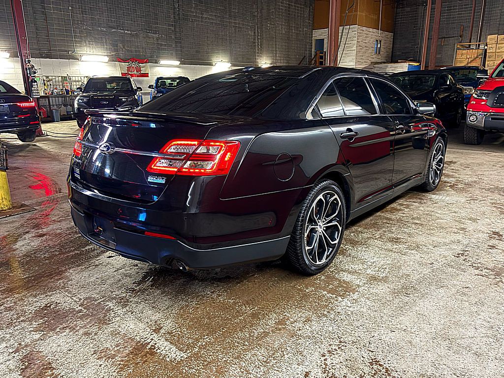 2015 Ford Taurus Image 7