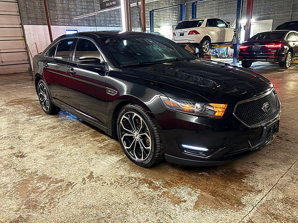 2015 Ford Taurus Image 8