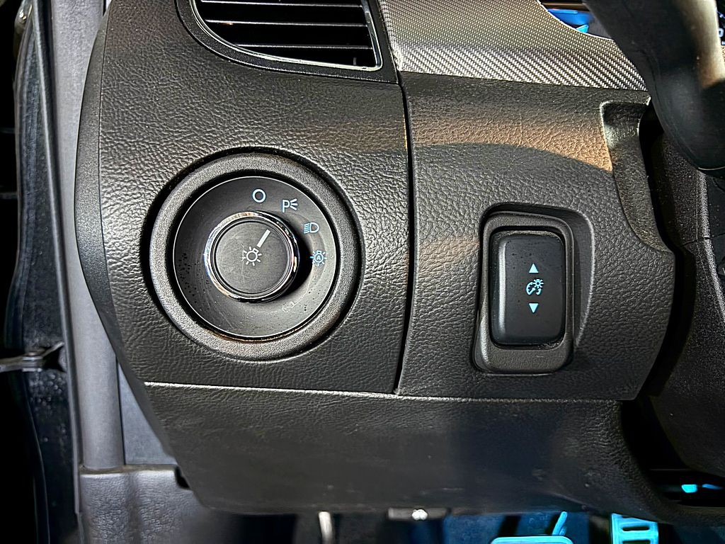 2015 Ford Taurus Image 18