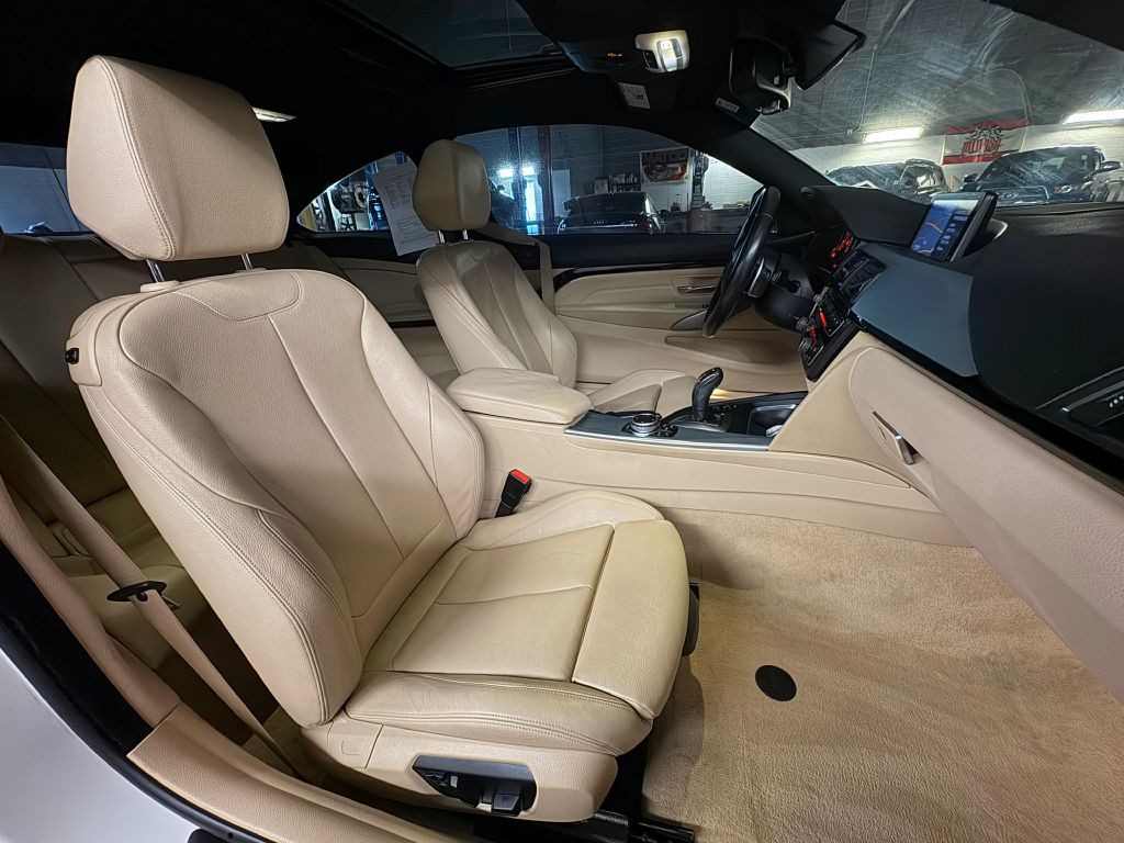 2015 BMW 4 Series Image 25