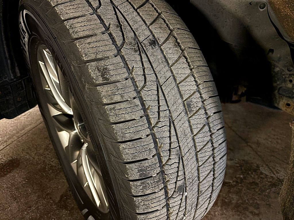 2015 Lexus GX Image 3