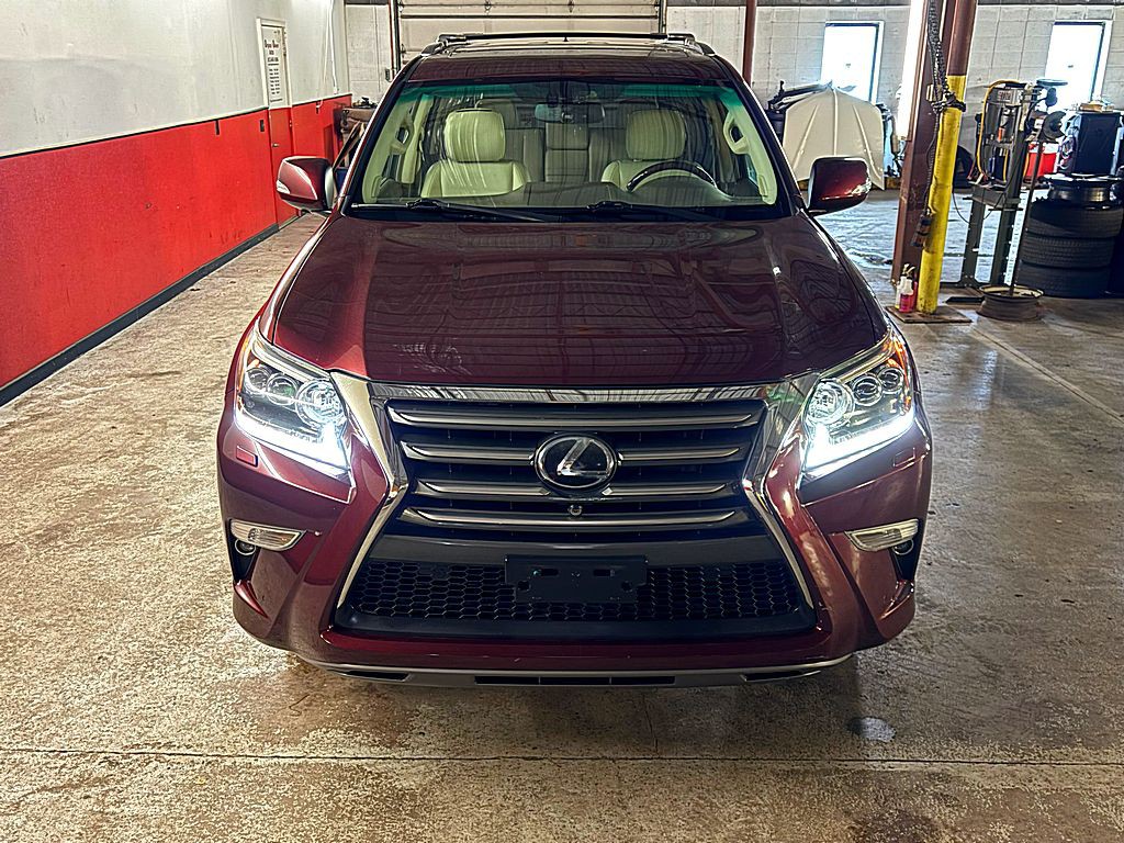 2015 Lexus GX Image 9
