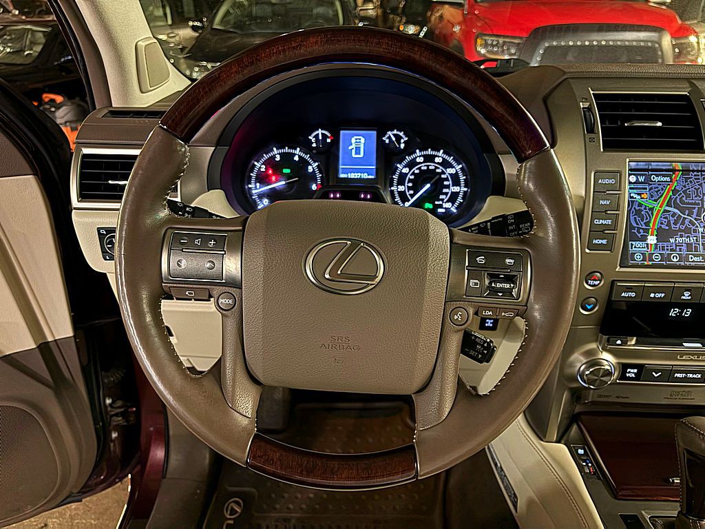 2015 Lexus GX Image 11