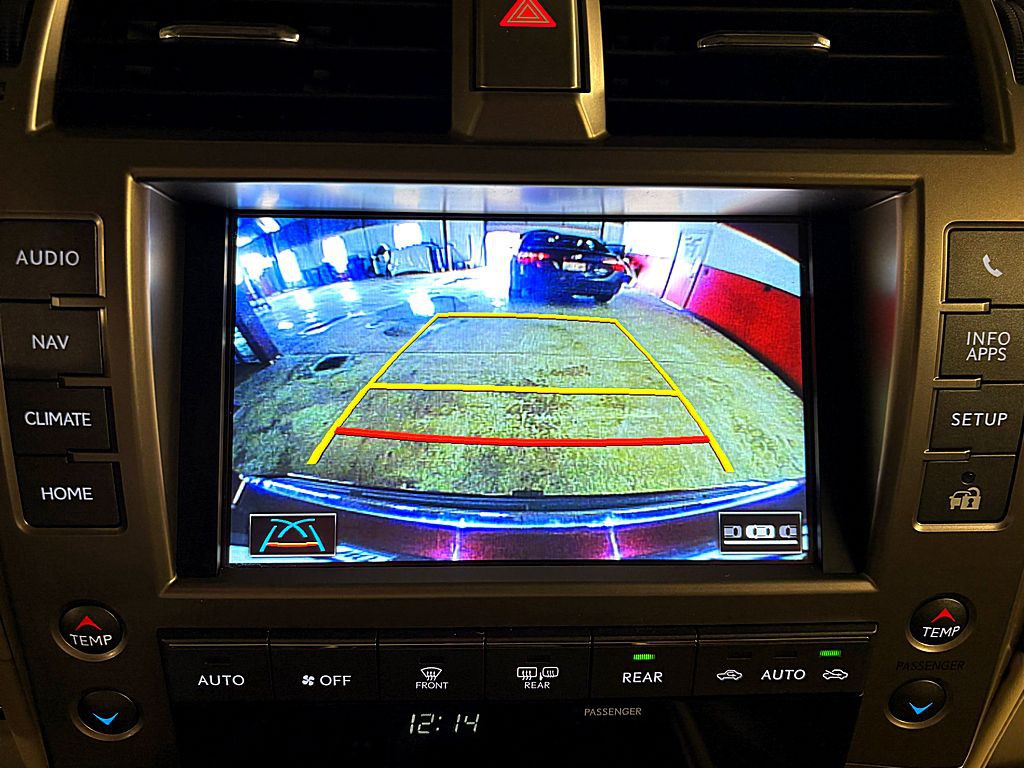 2015 Lexus GX Image 15