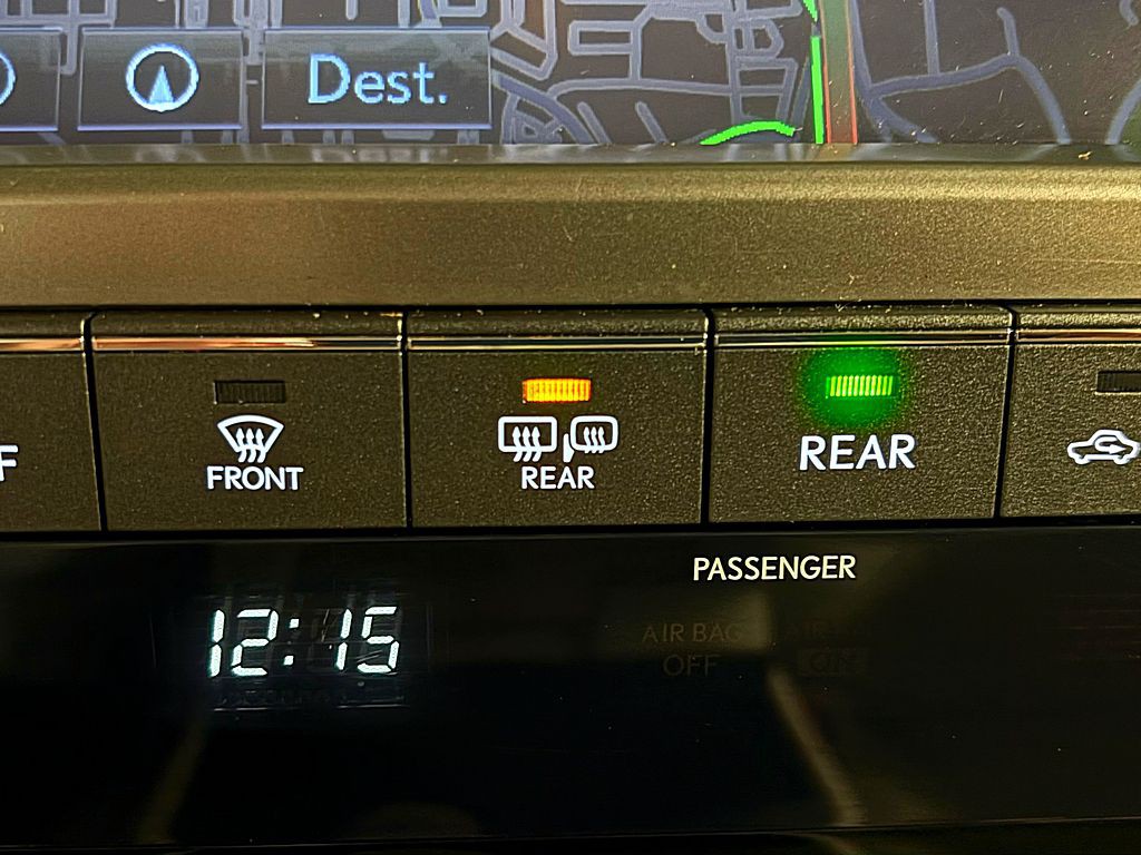 2015 Lexus GX Image 18