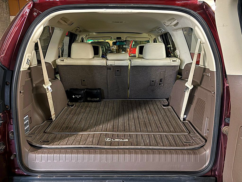 2015 Lexus GX Image 28