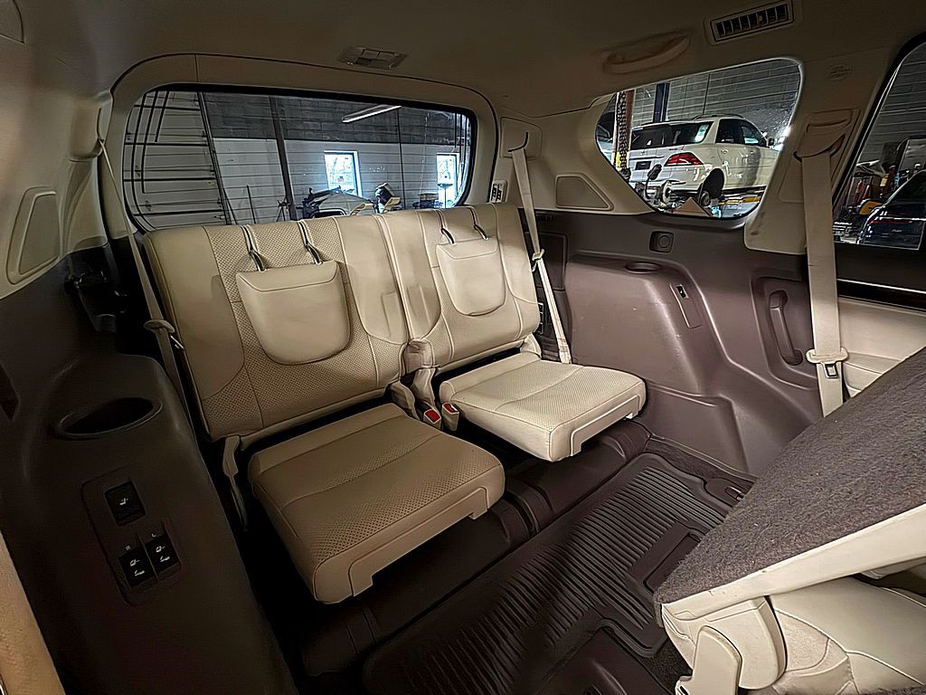 2015 Lexus GX Image 30