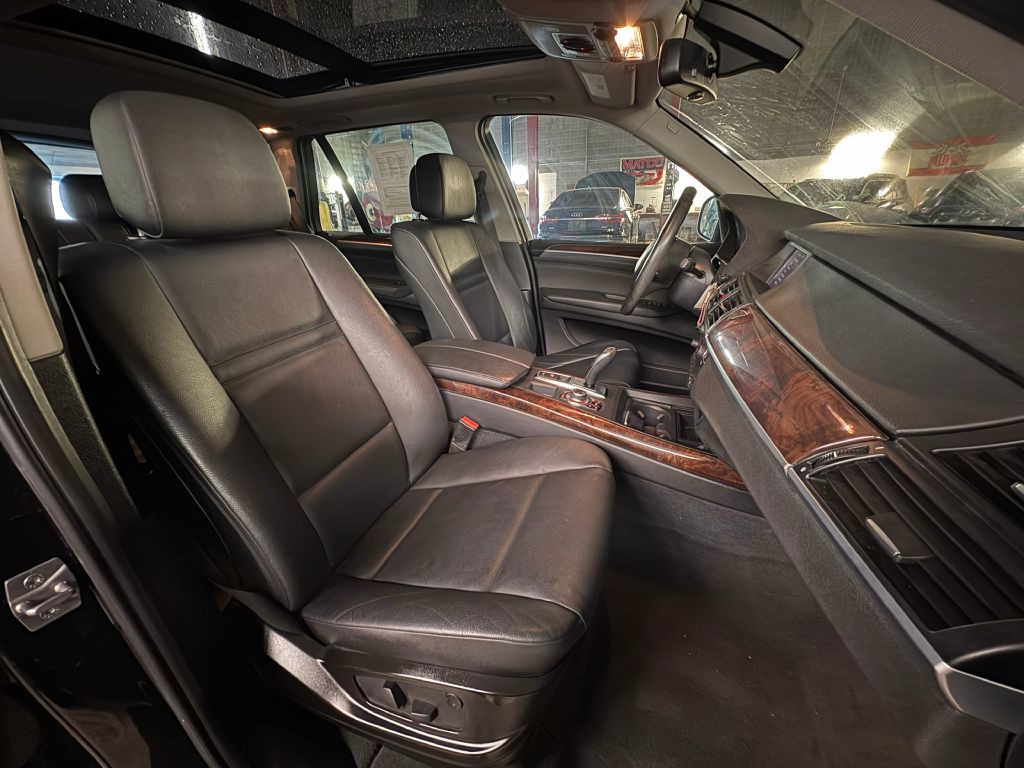 2012 BMW X5 Image 25
