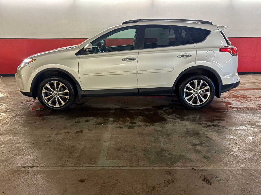 2017 Toyota Rav4 Image 4