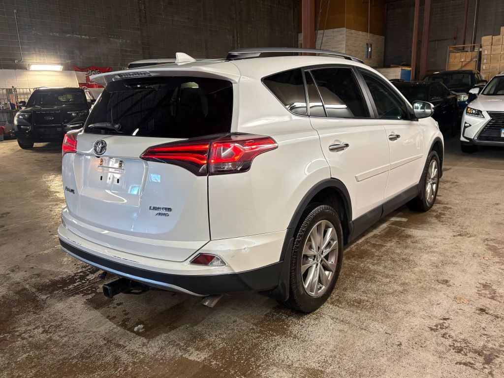 2017 Toyota Rav4 Image 7