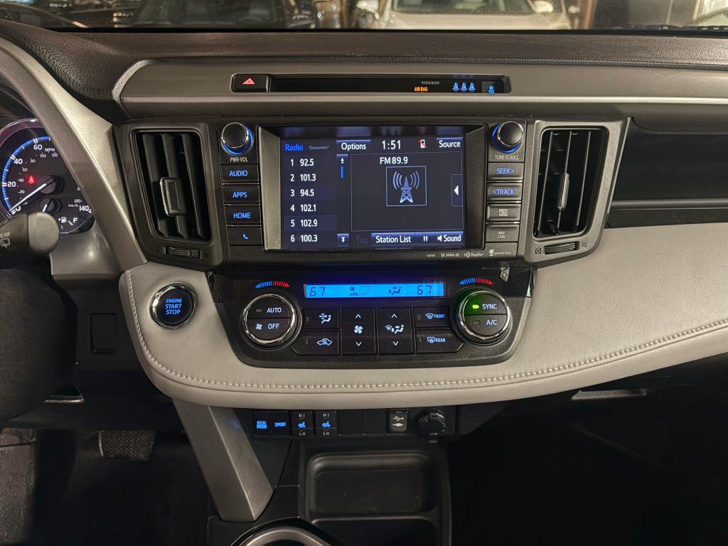 2017 Toyota Rav4 Image 13