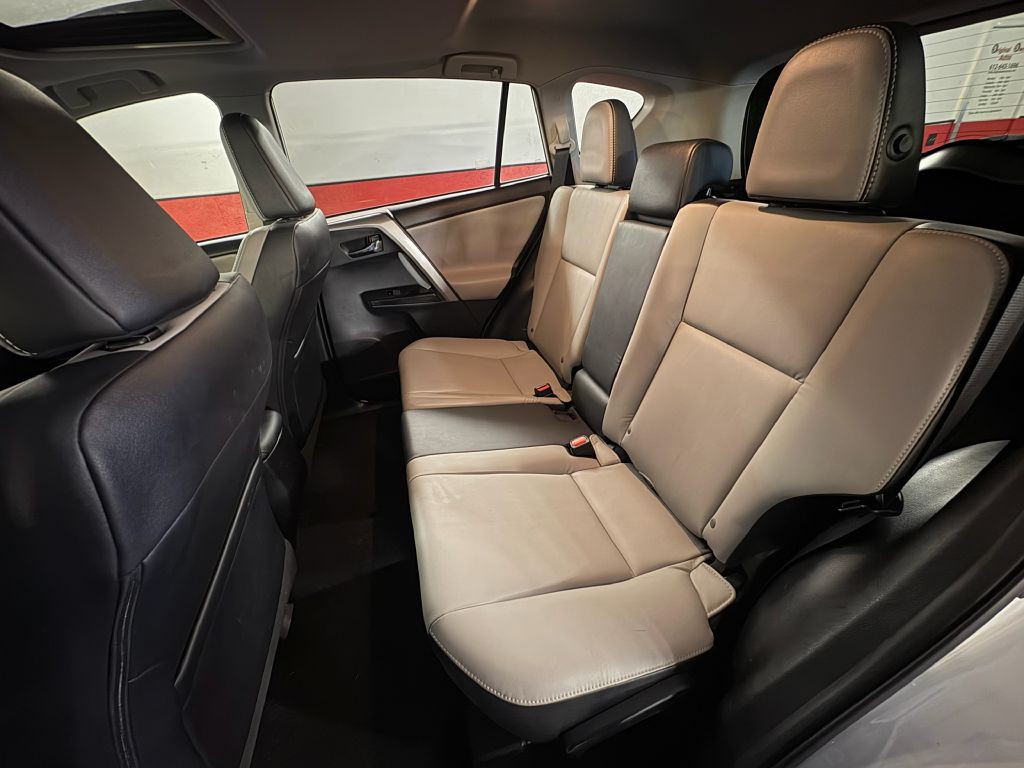 2017 Toyota Rav4 Image 20
