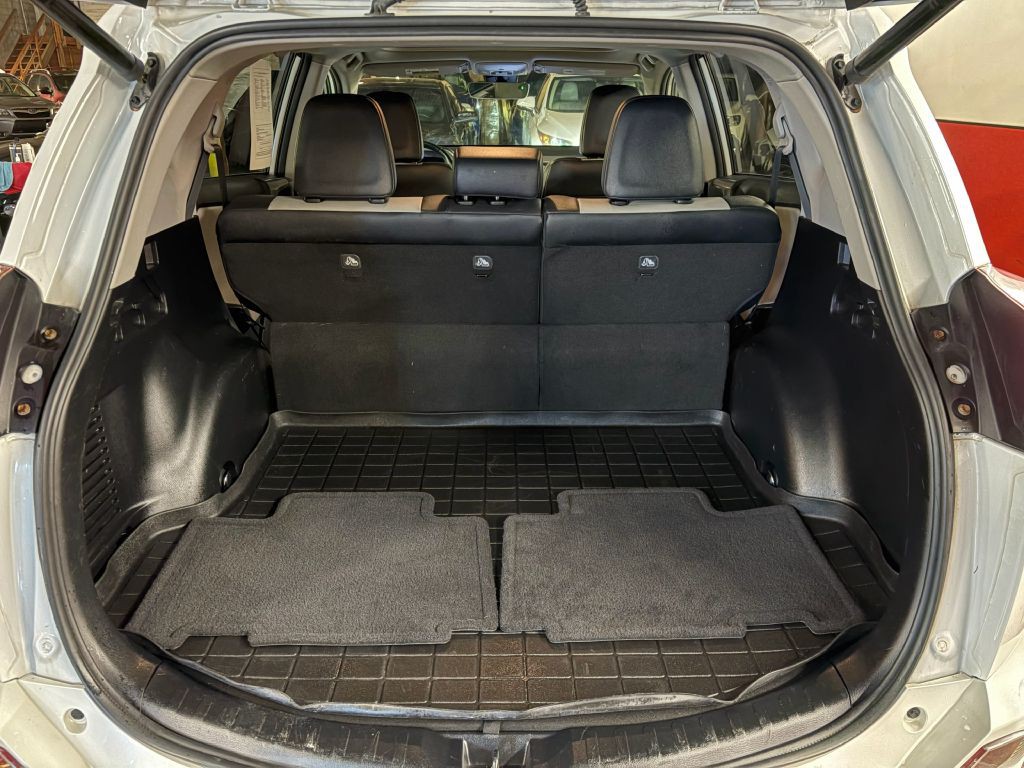 2017 Toyota Rav4 Image 21