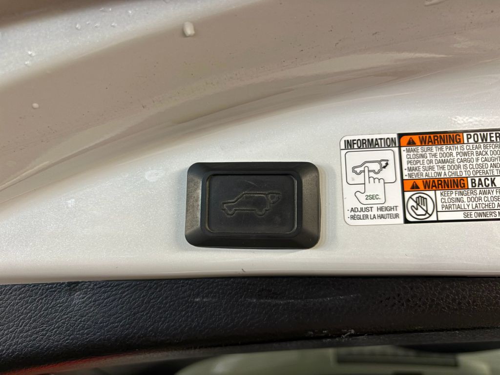 2017 Toyota Rav4 Image 22