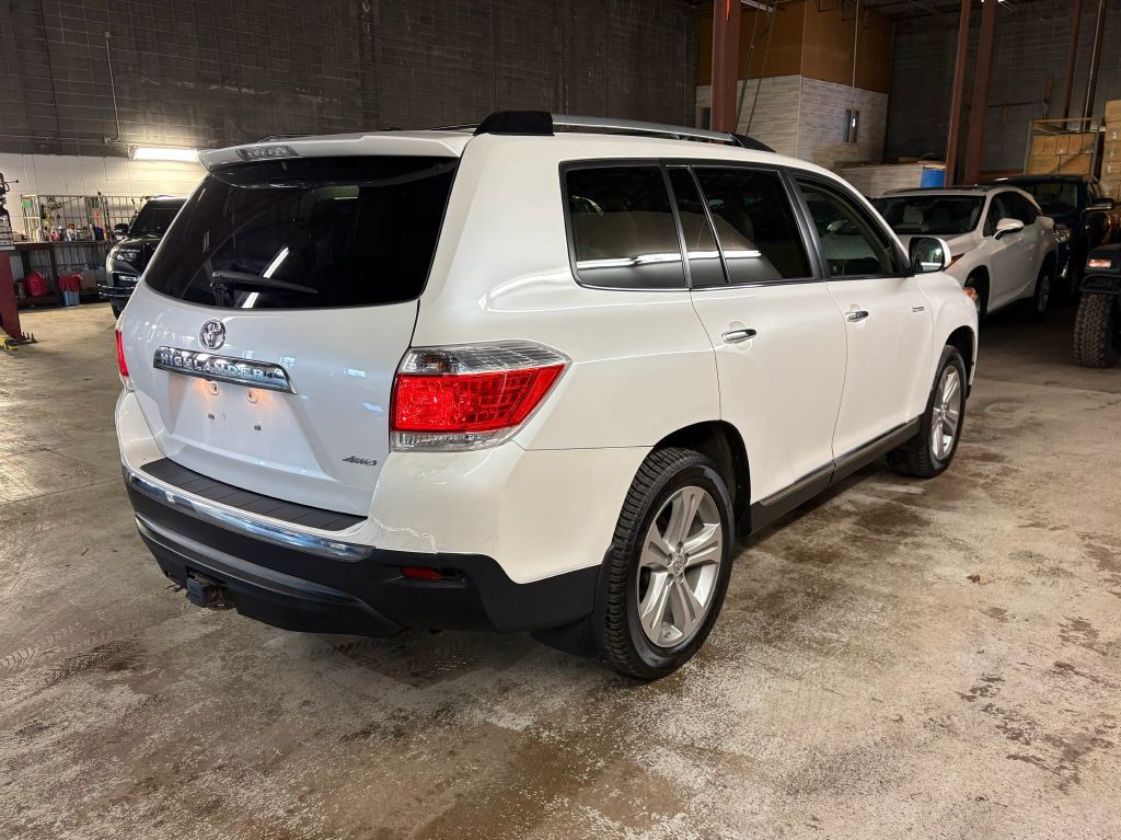 2013 Toyota Highlander Image 7