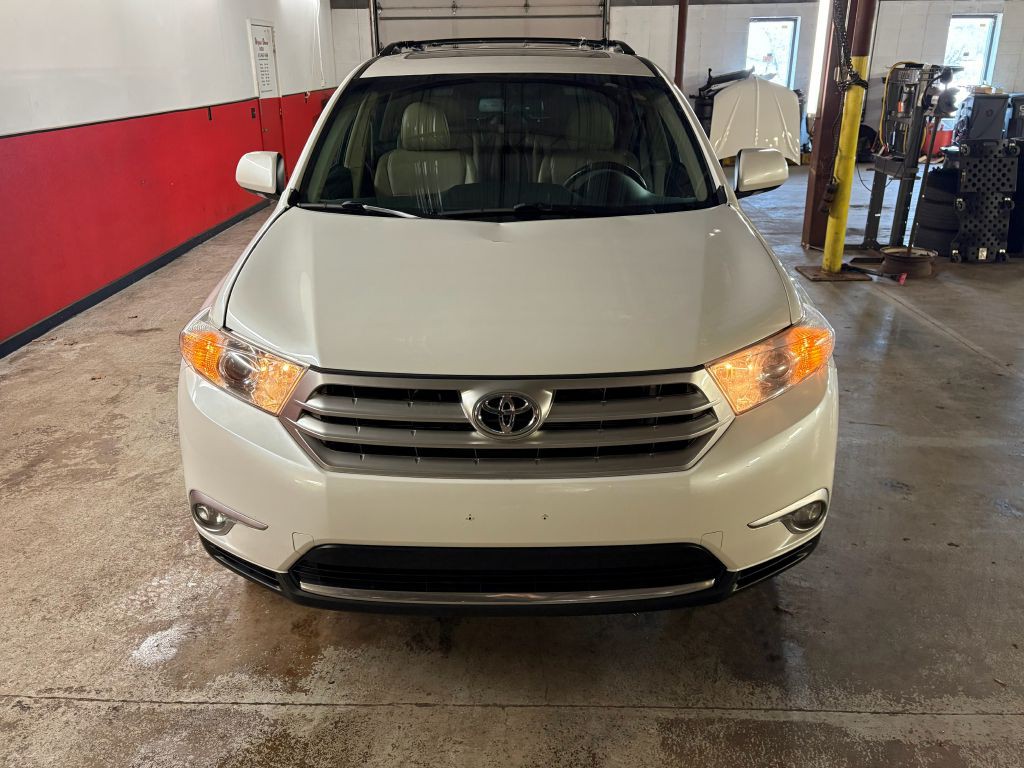 2013 Toyota Highlander Image 9