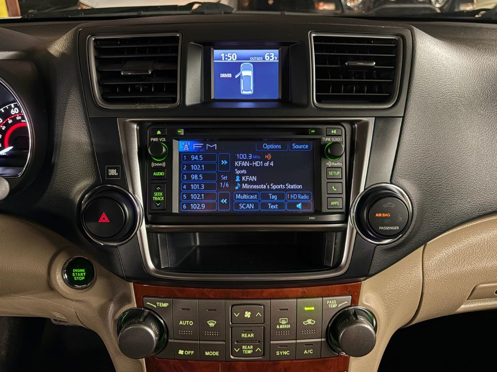 2013 Toyota Highlander Image 13