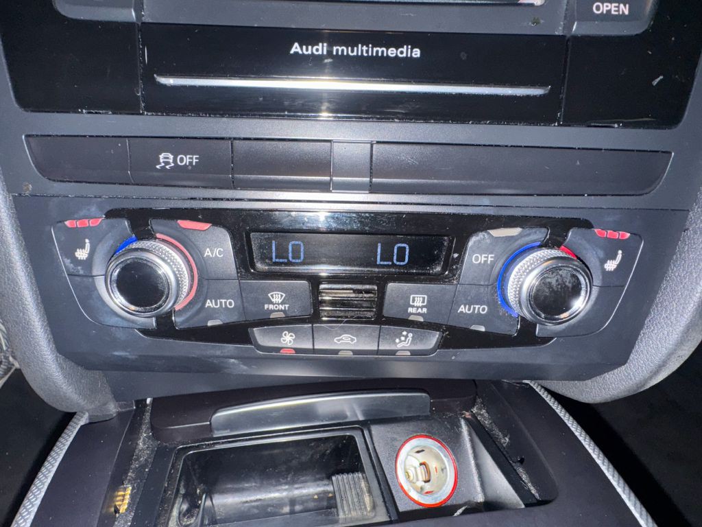 2016 Audi A4 Image 16