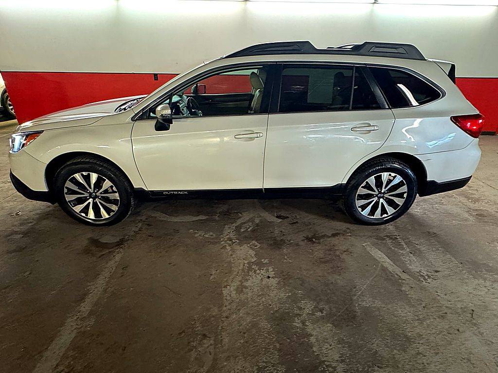 2016 Subaru Outback Image 4