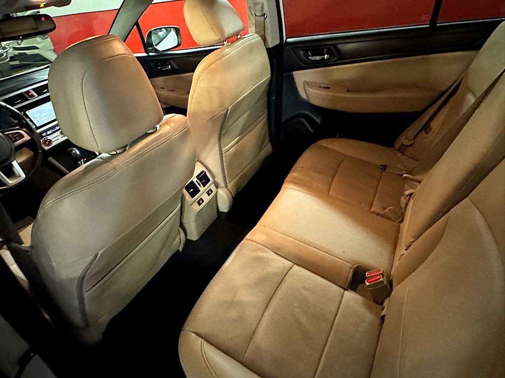 2016 Subaru Outback Image 19