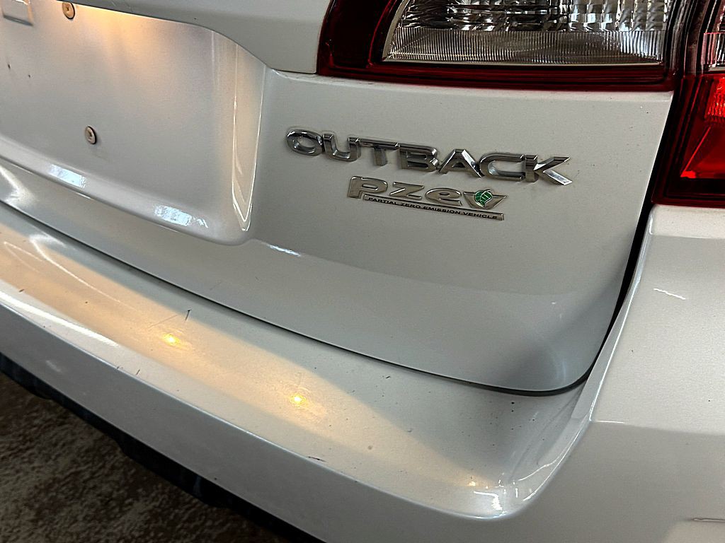 2016 Subaru Outback Image 29