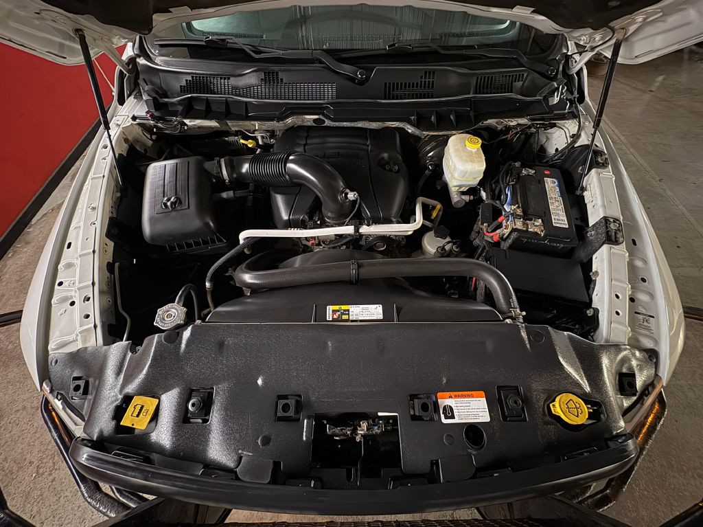 2016 RAM 2500 Image 2