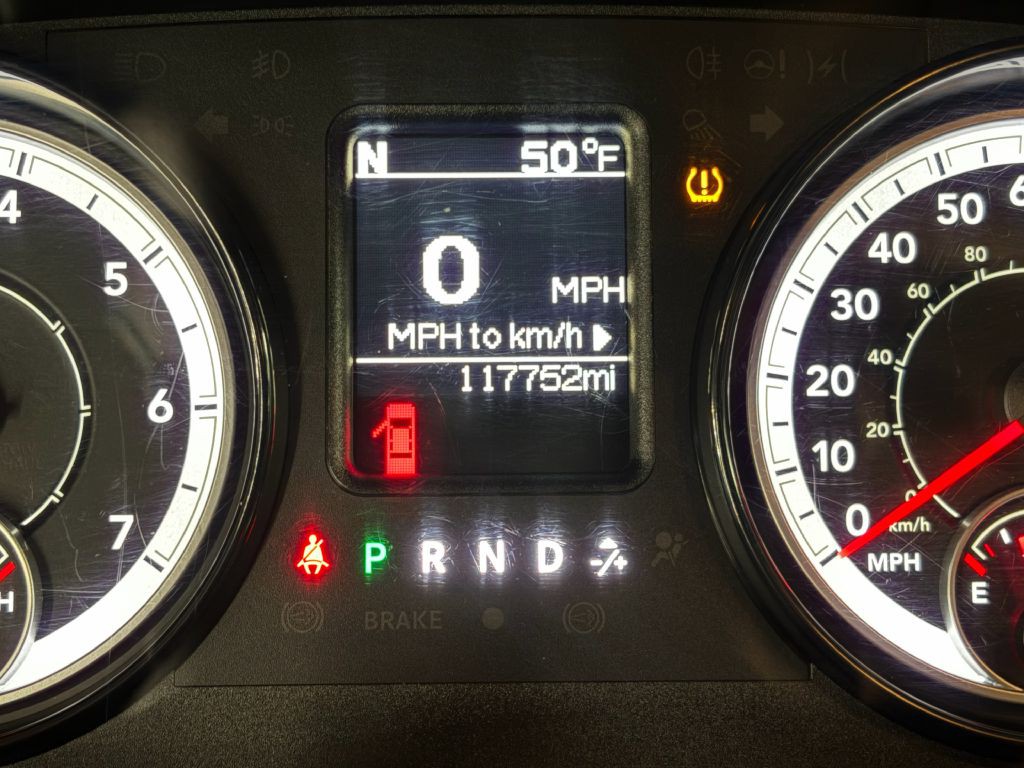 2016 RAM 2500 Image 12