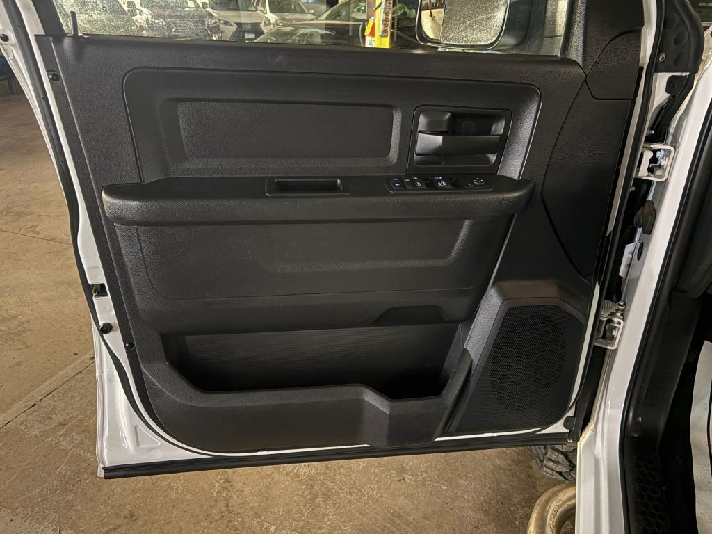 2016 RAM 2500 Image 18