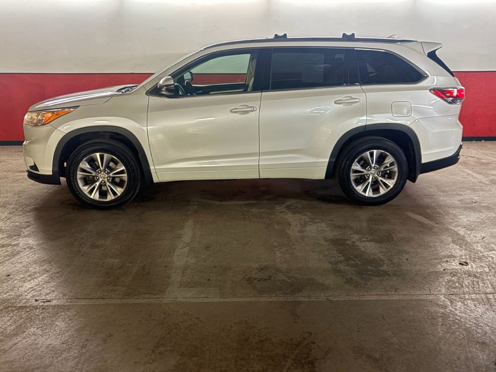 2015 Toyota Highlander Image 4