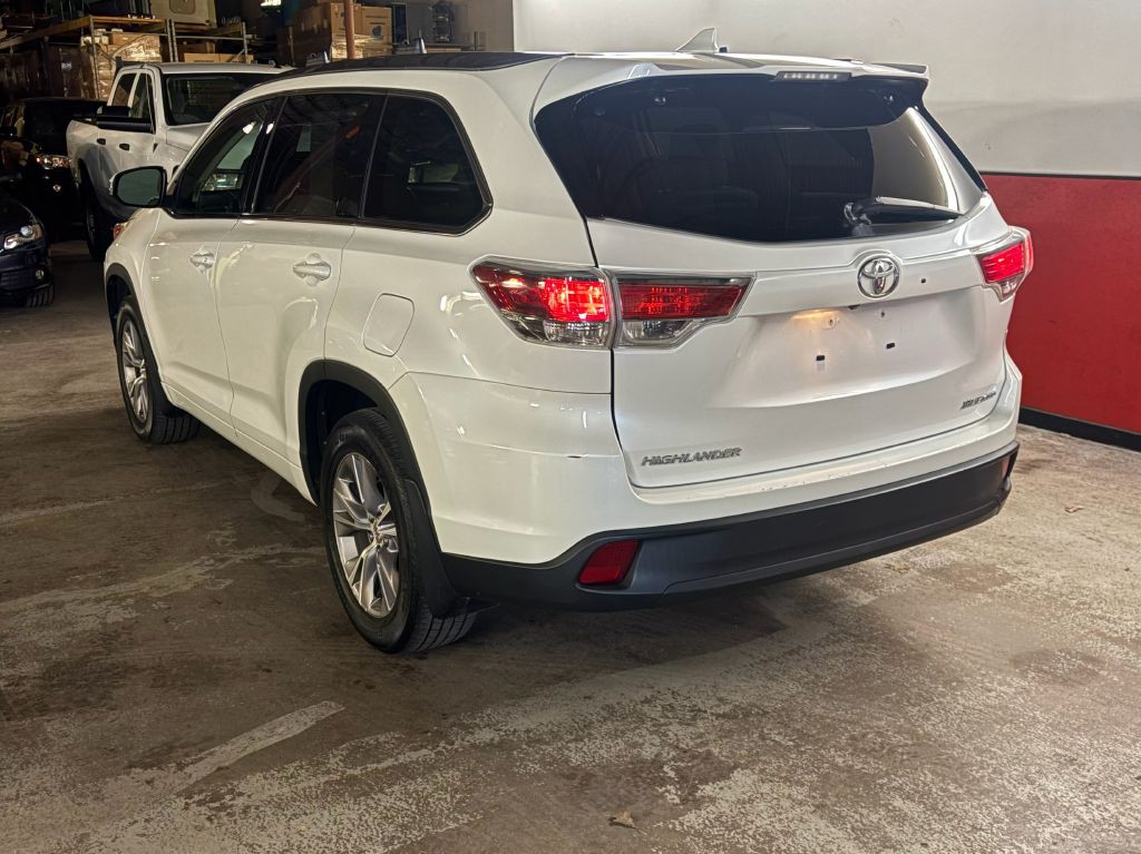 2015 Toyota Highlander Image 5