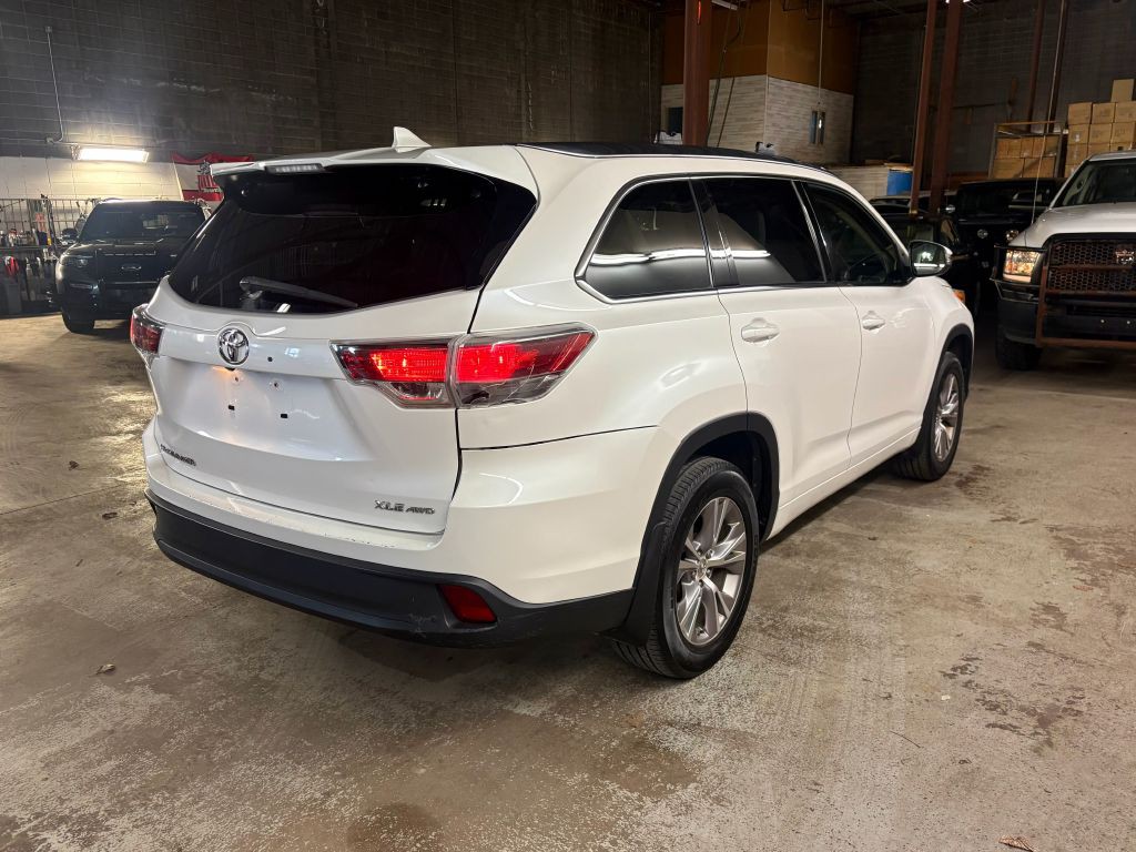2015 Toyota Highlander Image 7