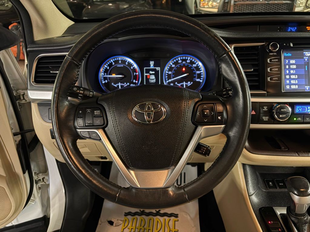 2015 Toyota Highlander Image 11
