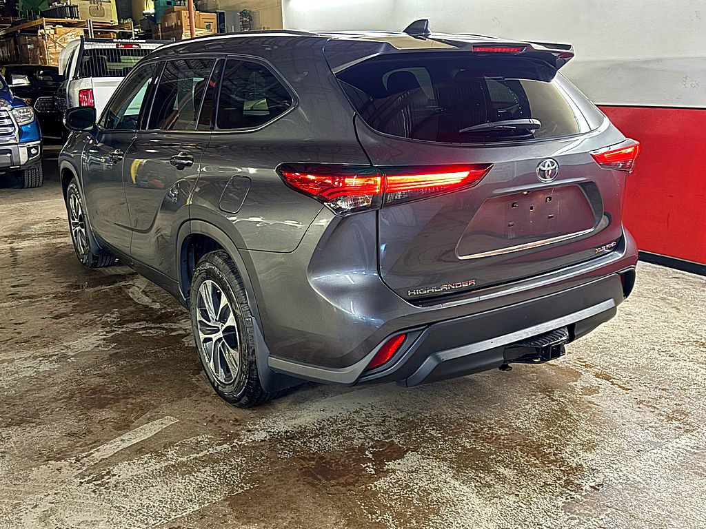 2021 Toyota Highlander Image 5