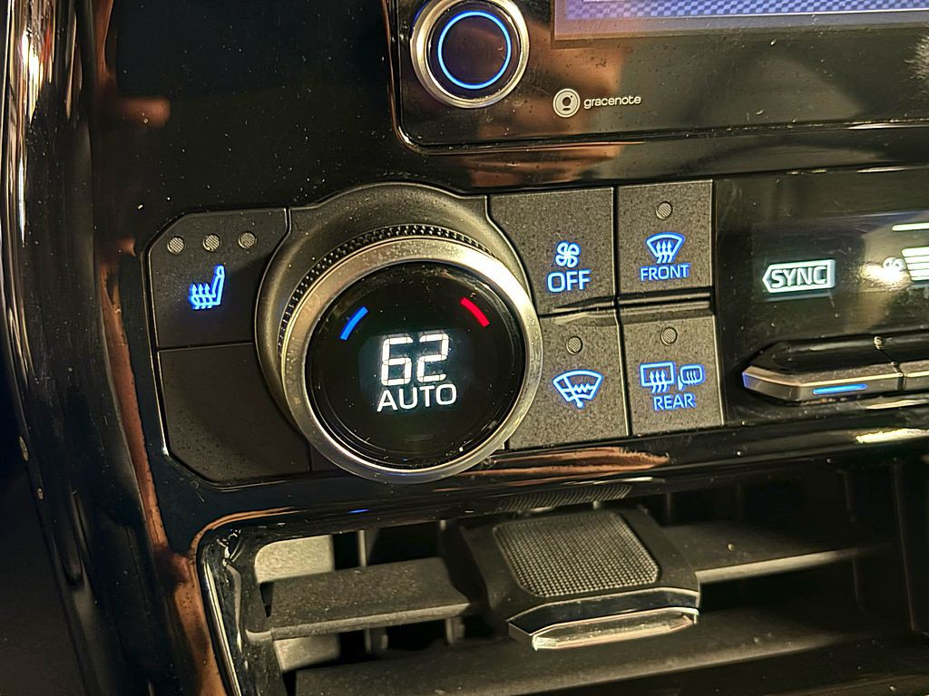 2021 Toyota Highlander Image 16