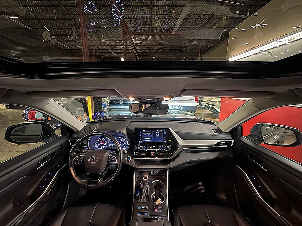 2021 Toyota Highlander Image 20