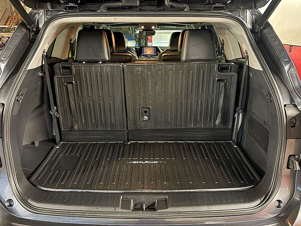 2021 Toyota Highlander Image 24